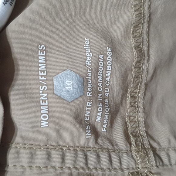 Mountain Hardwear Hiking Pants - Picture 4 of 10